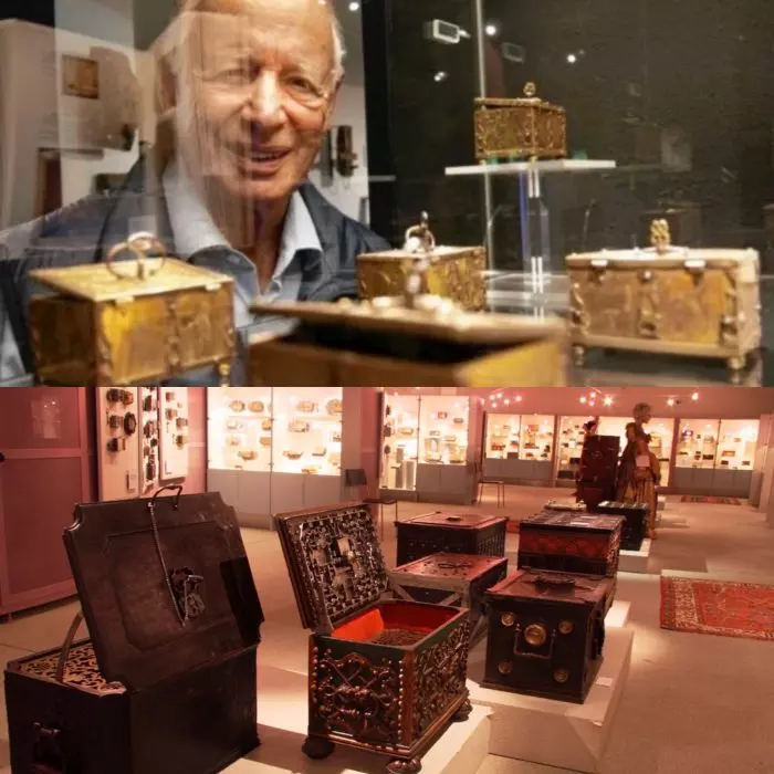 Ганнс Шелл (Hanns Schell) і скриньки з замками з його музею. Фото: Hanns Schell
