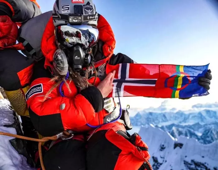 Відома норвезька альпіністка Крістін Харіла (Kristin Harila) оголосила про плани піднятися на всі 14 восьмитисяників без використання кисневих балонів, після того, як досягла вершин 12 з них, за допомогою кисневих балонів. Фото: Kristin Harila