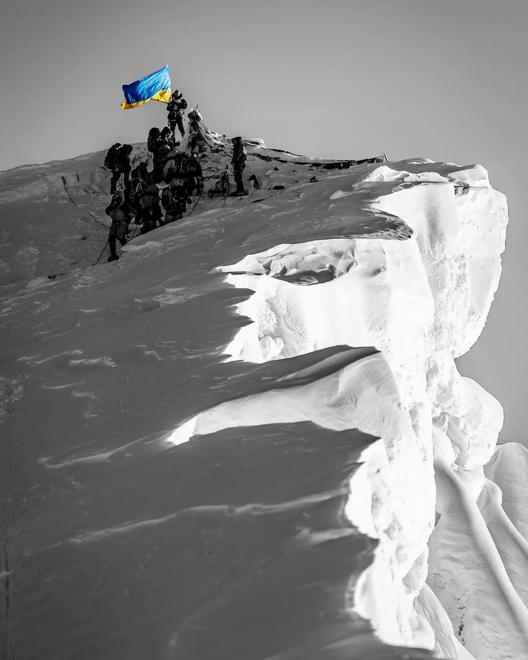 |Антоніна Самойлова на вершині Евересту. 24 травня 2023 року