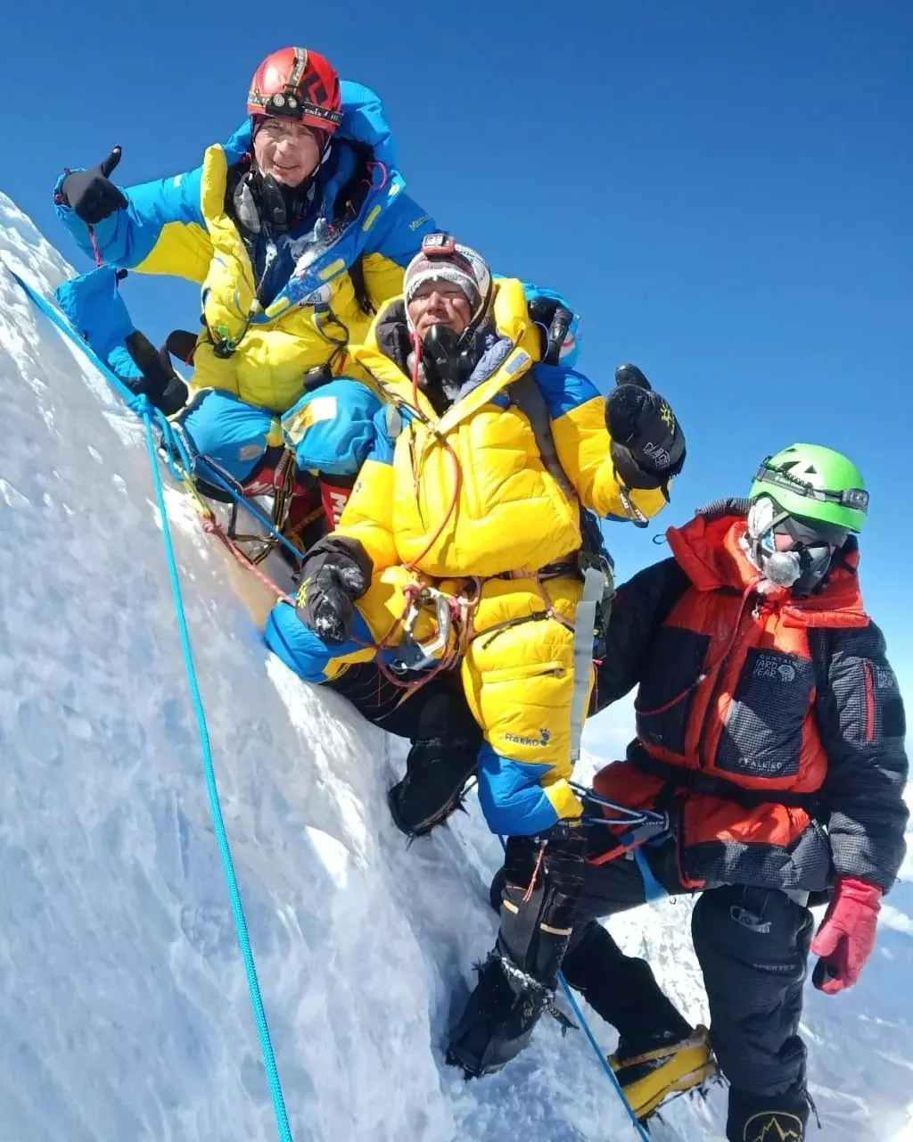 На вершині Евересту. Фото Валентин Сипавін