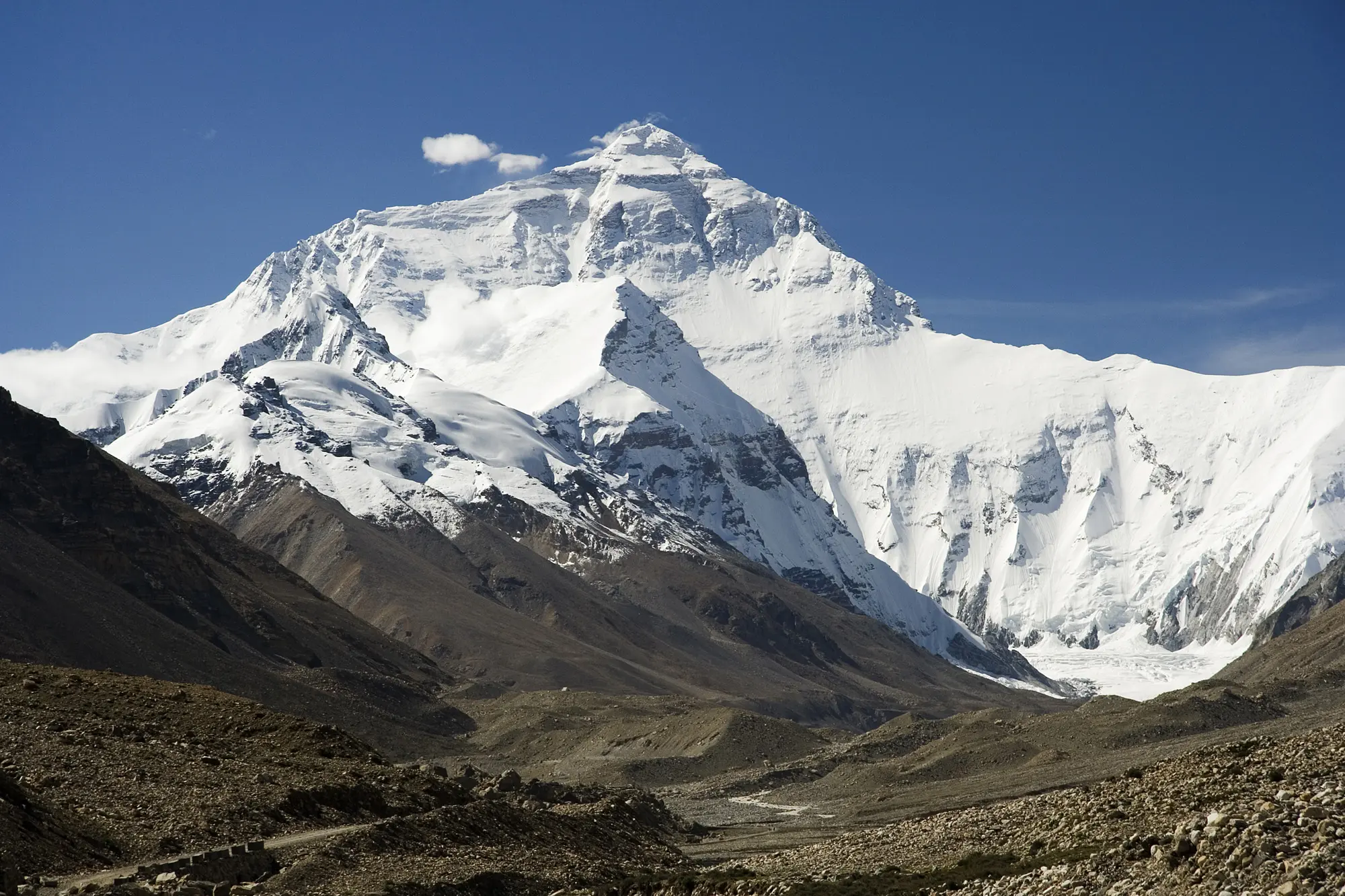 Еверест, північна, тибетська сторона гори