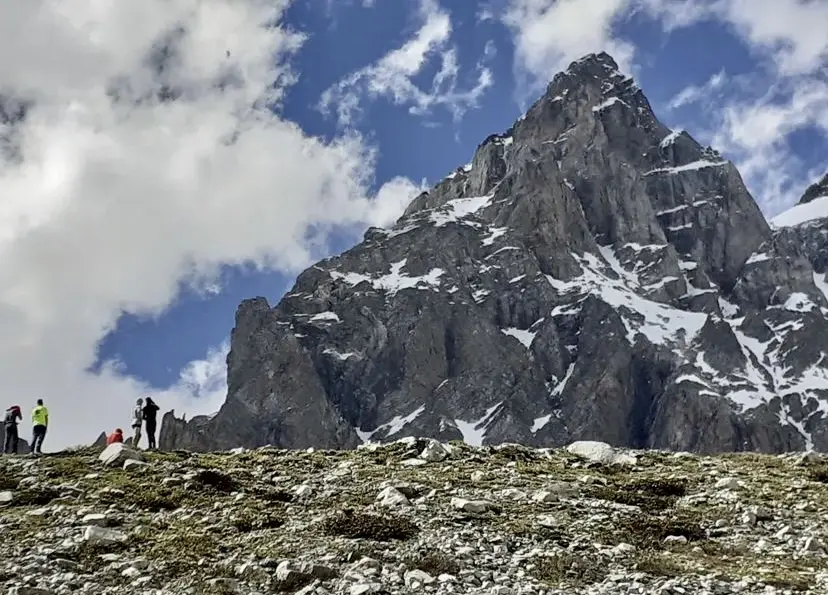 Наразі в експедиції на Кавказі (територія Грузії) перебуває відомий альпініст Мікель Забальза (Mikel Zabalza) разом зі своєю іспанською командою. Фото Mikel Zabalza