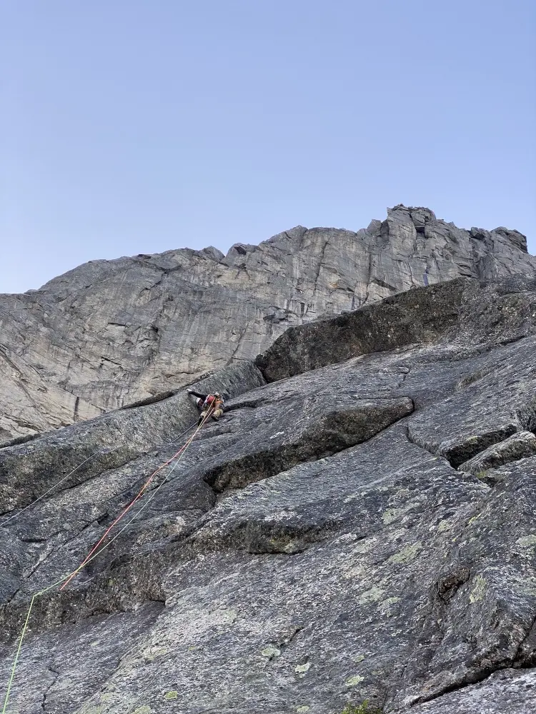 сходження по північно-західній стіні гори Штетінд (Stetind) у Норвегії. Фото Joda Dolmans
