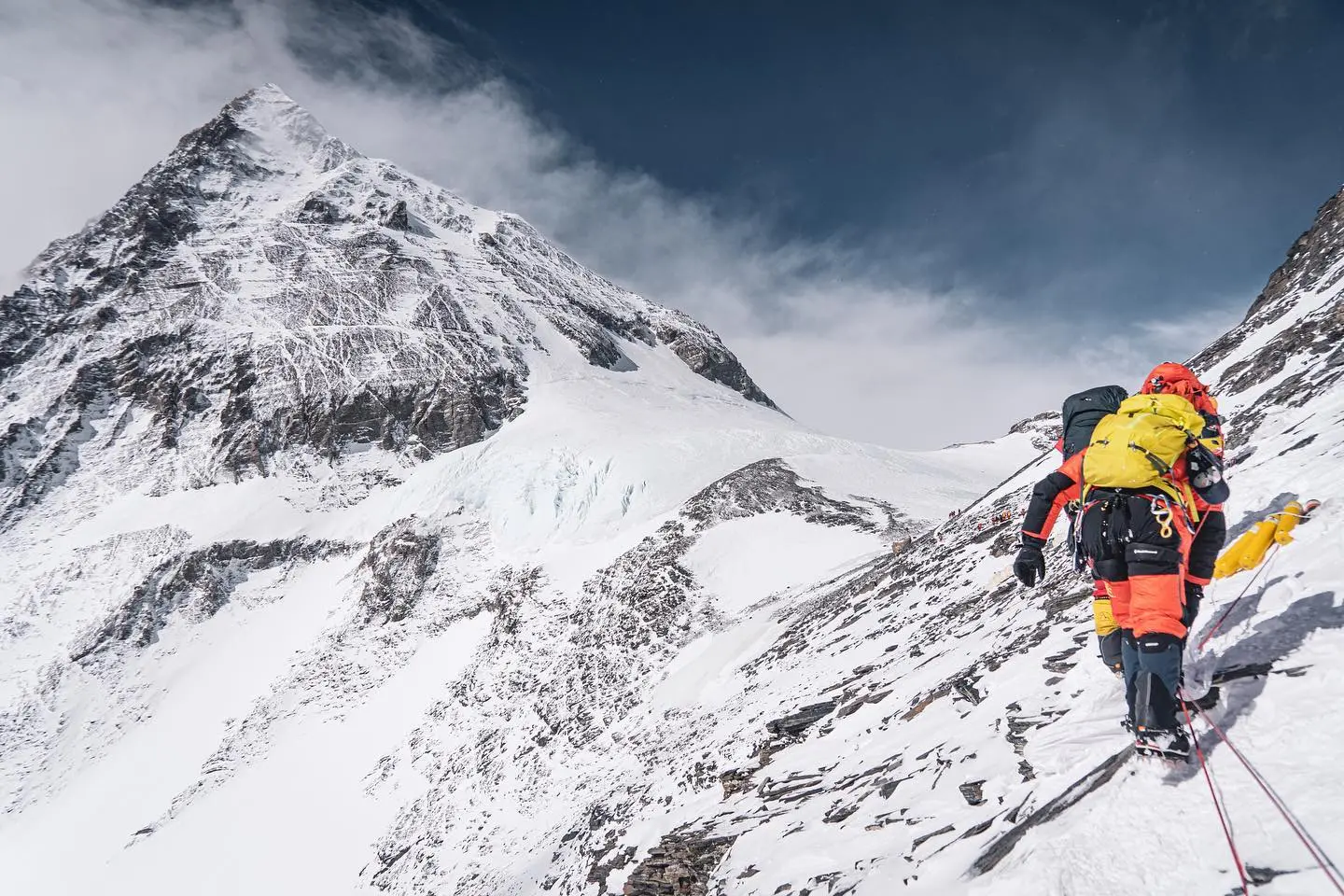 Сходження на Еверест (біля четвертого висотного табору на 8000 метрах). Фото Seven Summit Treks