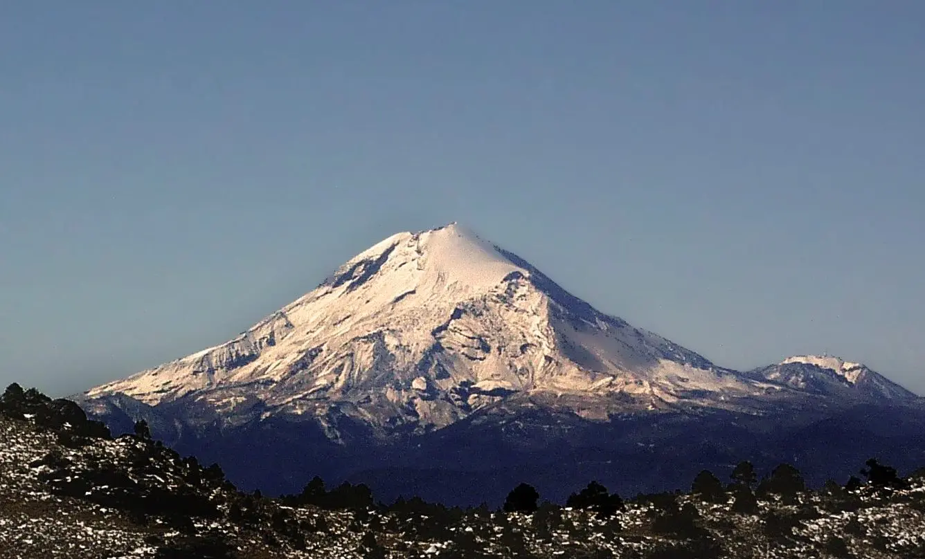 найвища вершина Мексики - вулкан Оріса́ба (Pico de Orizaba), висота якого складає 5636 метрів