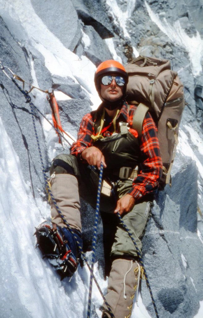 Джон Портер (John Porter) під час першого сходження на Південну стіну гори Невадо (Nevado)