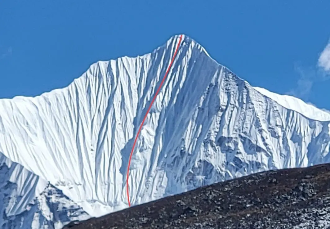 новий маршрут на вершину гори Гангчемпо (Gangchenpo / Ganchempo) висотою 6378 метрів у Непалі.