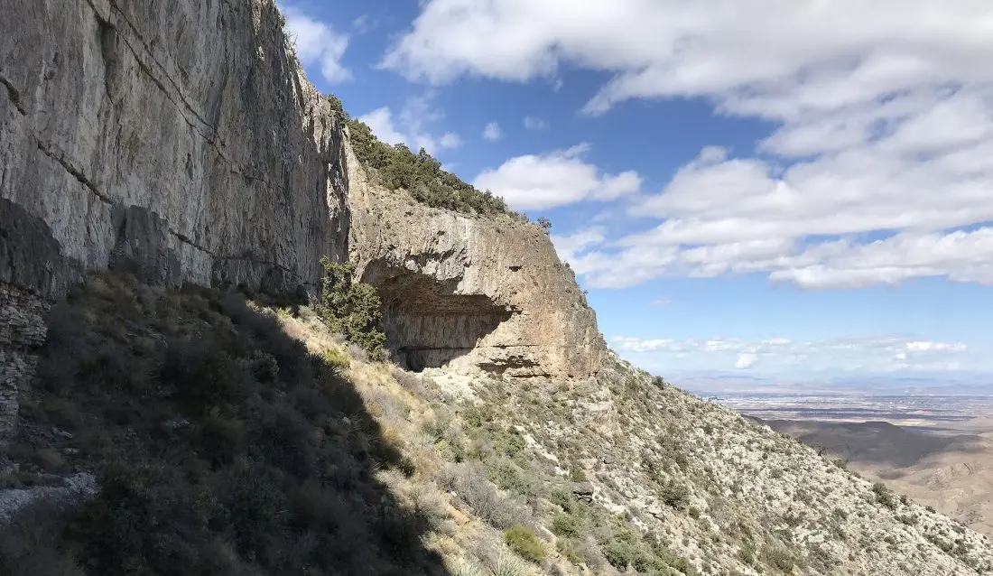 скелі гори Потосі (Mount Potosi) в штаті Невада