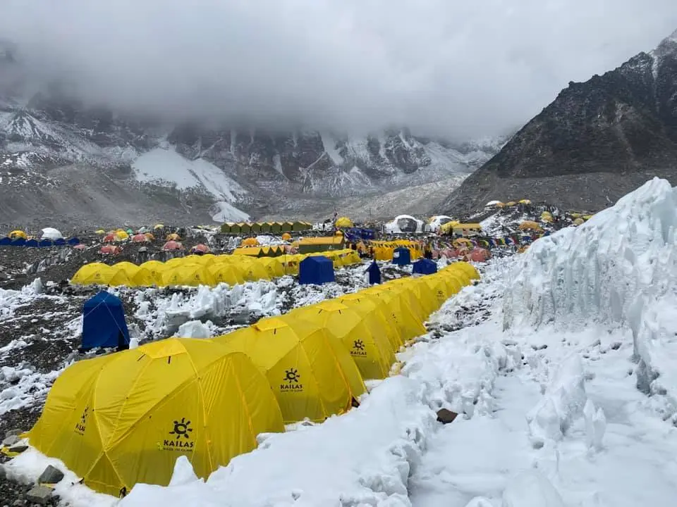Базовий табір Евересту. Фото: 14 Peaks Expedition
