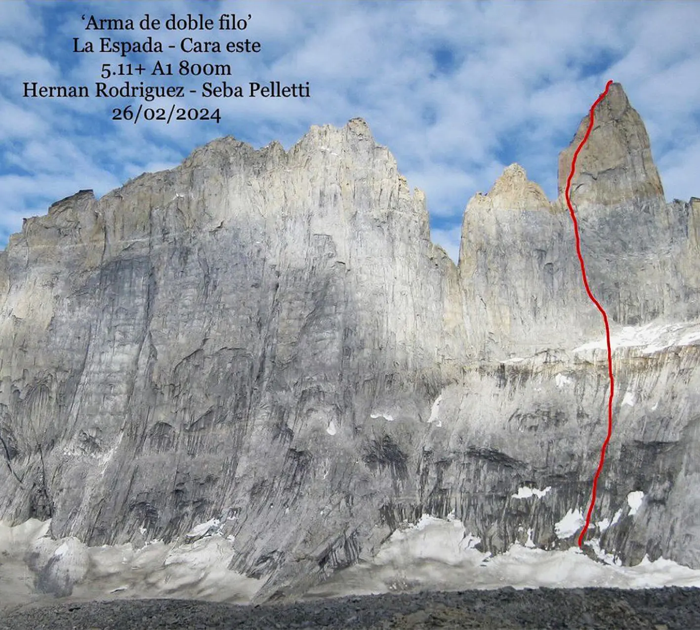 Маршрут "Arma de doble filo" 800м, A1 / 5.11+ на вершину Серро Еспада (Cerro Espada) заввишки 2196 метрів. Фото Seba Pelletti, Hernan Rodriguez