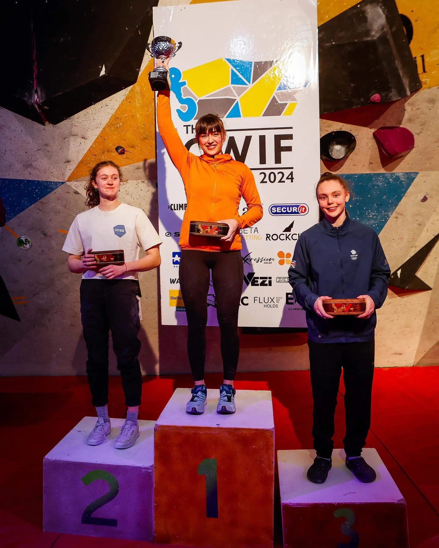 Євгенія Казбекова здобула перемогу у міжнародному скелелазному фестивалі Climbing Works 2024 у місті Шеффілд